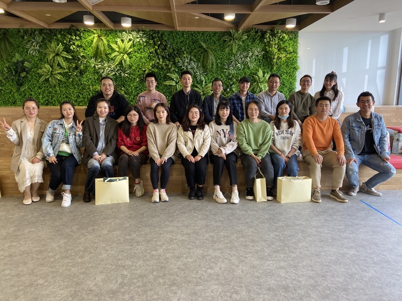 優訊四部賽爾新大樓小團建